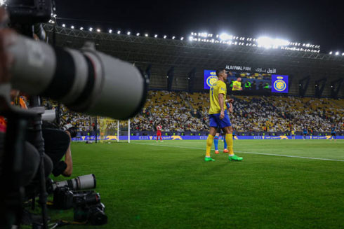 Cristiano Ronaldo filmed by TV cameras in game