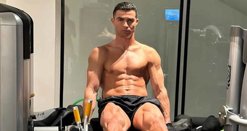 Cristiano Ronaldo doing his gym workout