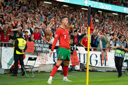 Cristiano Ronaldo near the corner-kick flag