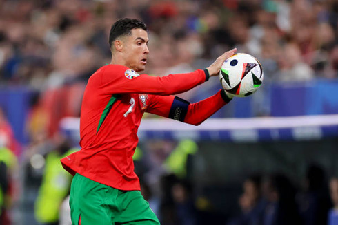 Cristiano Ronaldo playing goalkeeper