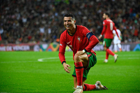 Cristiano Ronaldo down on one knee