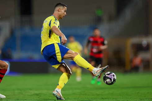 Ronaldo controlling the ball in Al Nassr game