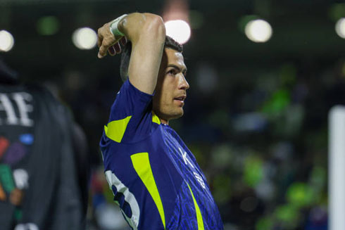 Cristiano Ronaldo playing with Al Nassr blue shirt