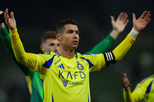 Cristiano Ronaldo thanking the support from Al Nassr fans