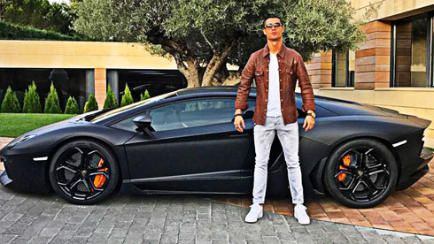 Cristiano Ronaldo showing off new car